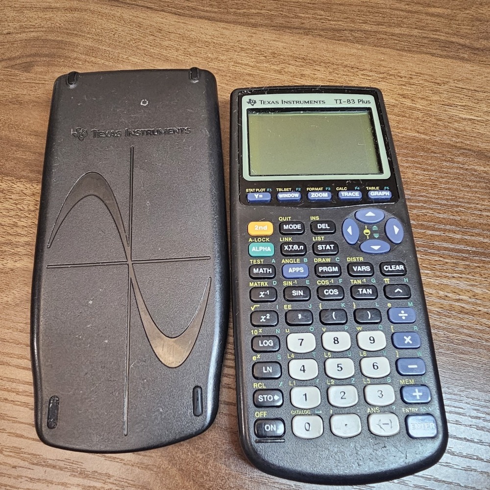 Texas Instruments TI-83 Plus Graphing Calculator w Cover Manual Tested - Picture 12 of 13